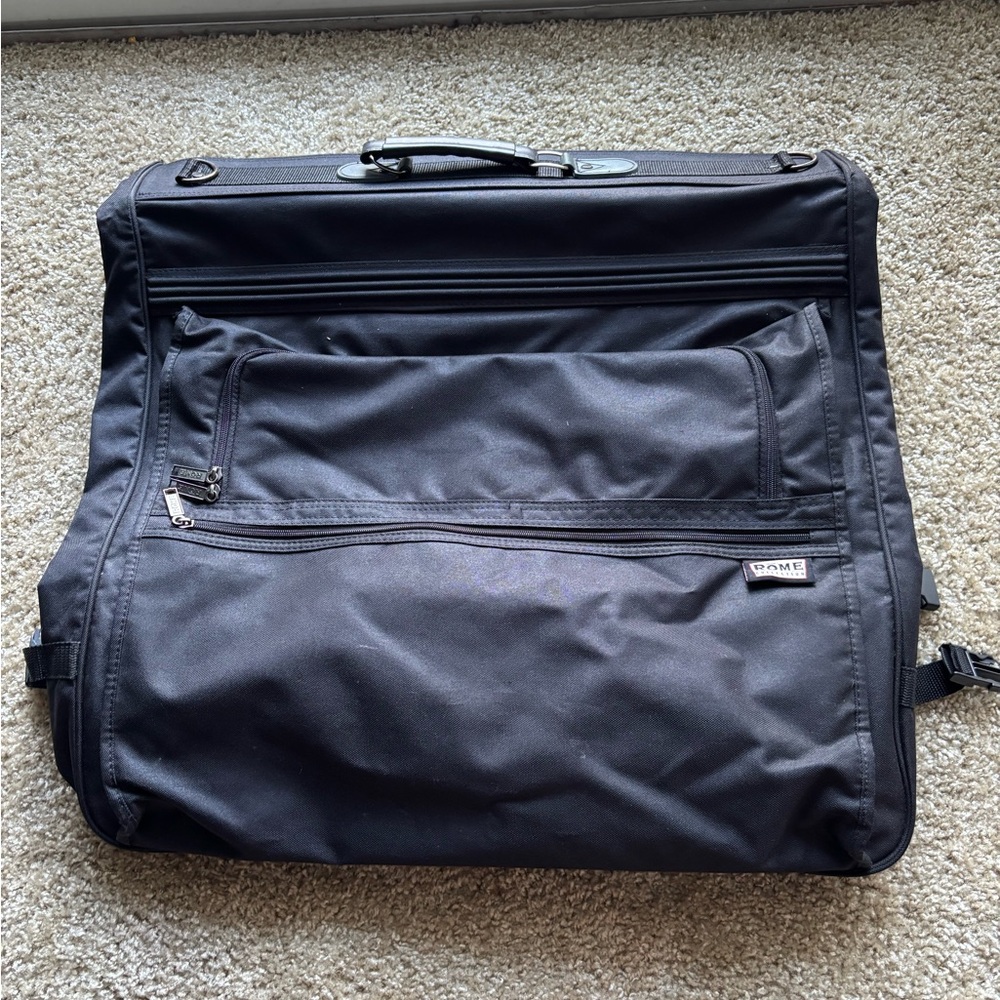 Rome Collection Black Suit Garment Travel Bag with Compartments